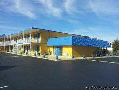 Belmont Inn And Suites Хамптън Екстериор снимка