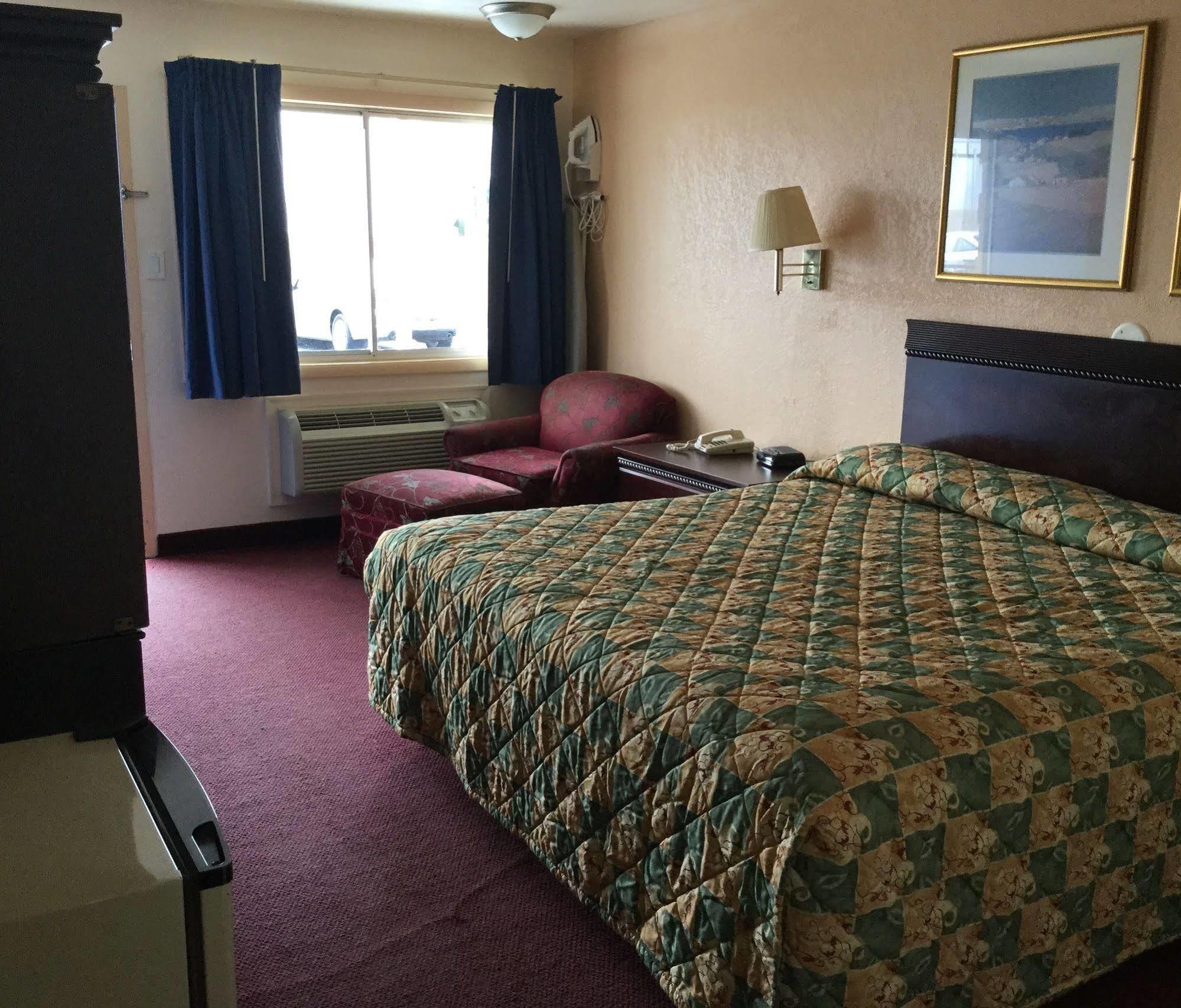 Belmont Inn And Suites Хамптън Екстериор снимка