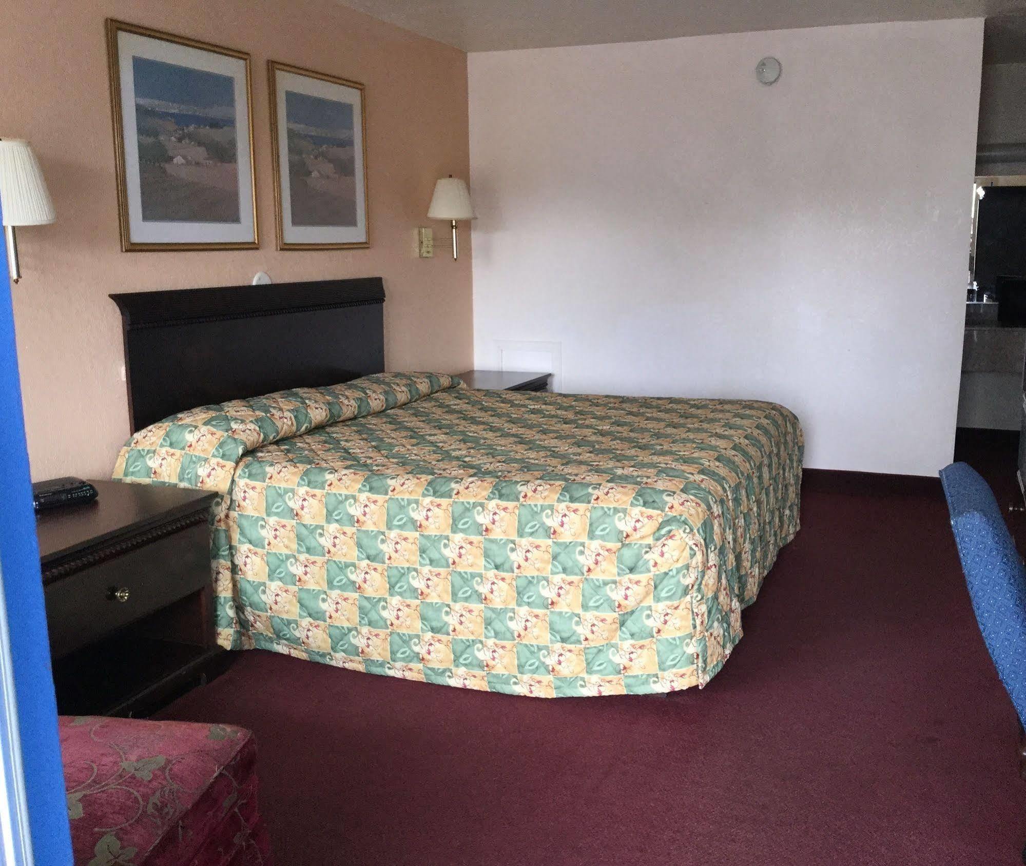 Belmont Inn And Suites Хамптън Екстериор снимка